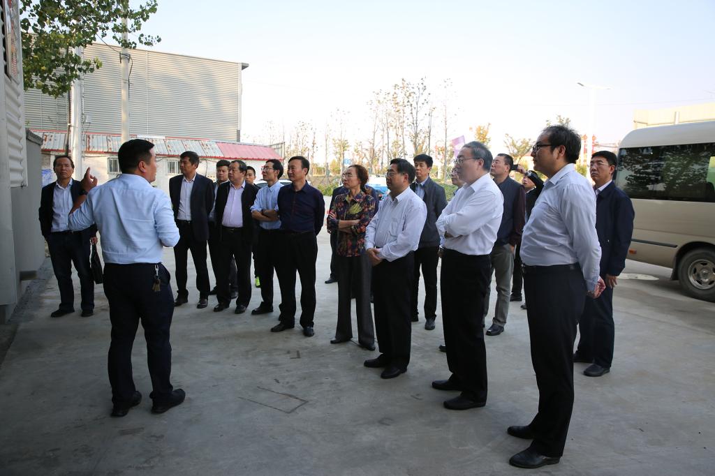 参观丰源公司洗消车间