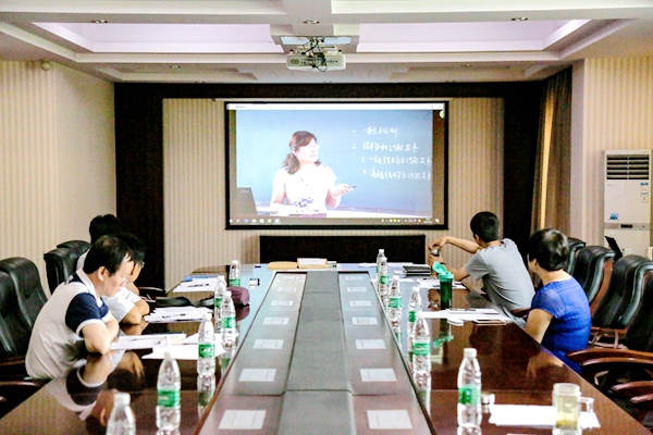 理工科组评审会现场