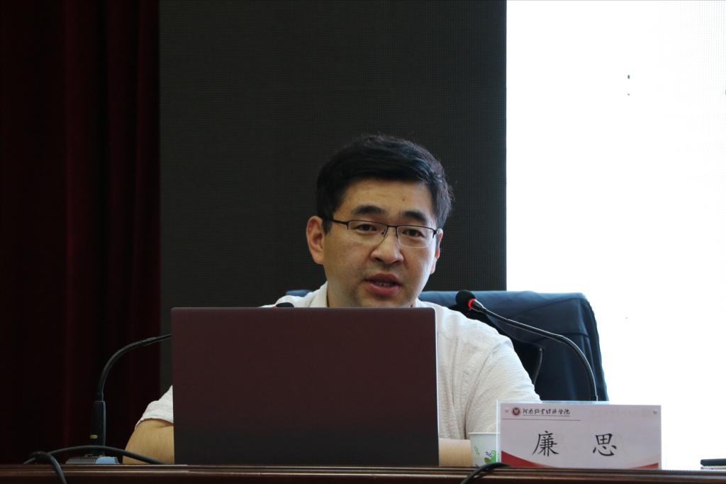 为威尼斯官网“青马班”学员作专题报告